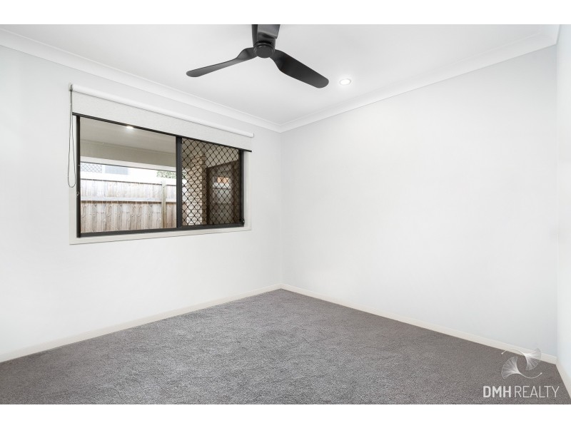 52 Steamer Way, Spring Mountain QLD 4124