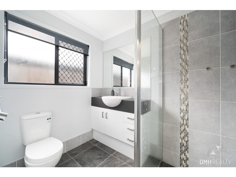 52 Steamer Way, Spring Mountain QLD 4124