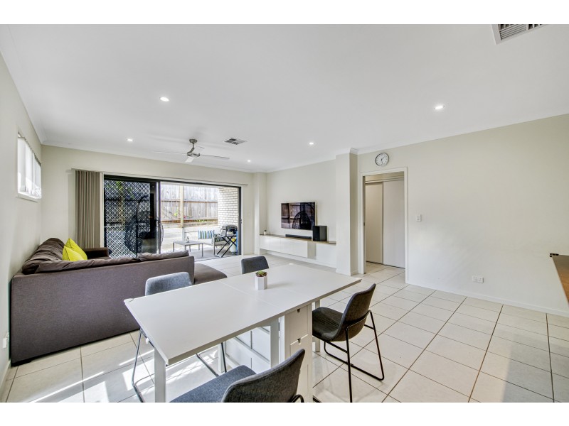 94 Steamer Way, Spring Mountain QLD 4124