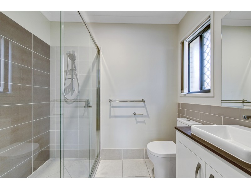 94 Steamer Way, Spring Mountain QLD 4124