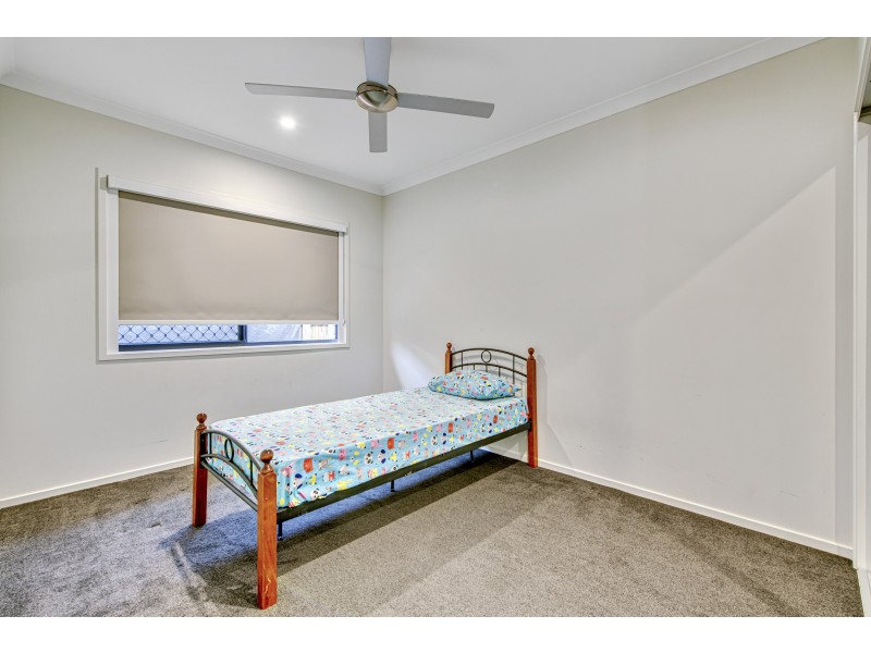 94 Steamer Way, Spring Mountain QLD 4124