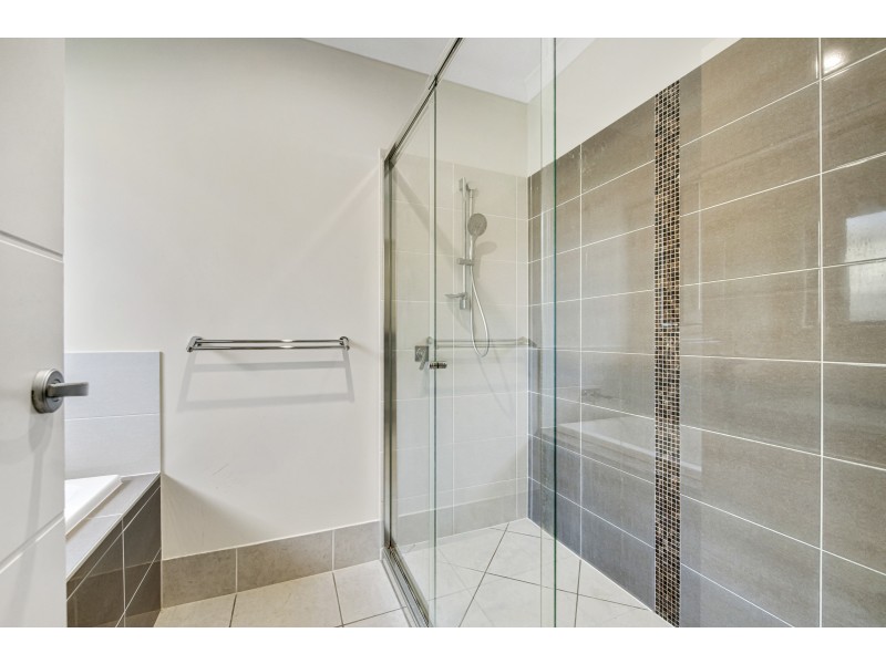 94 Steamer Way, Spring Mountain QLD 4124