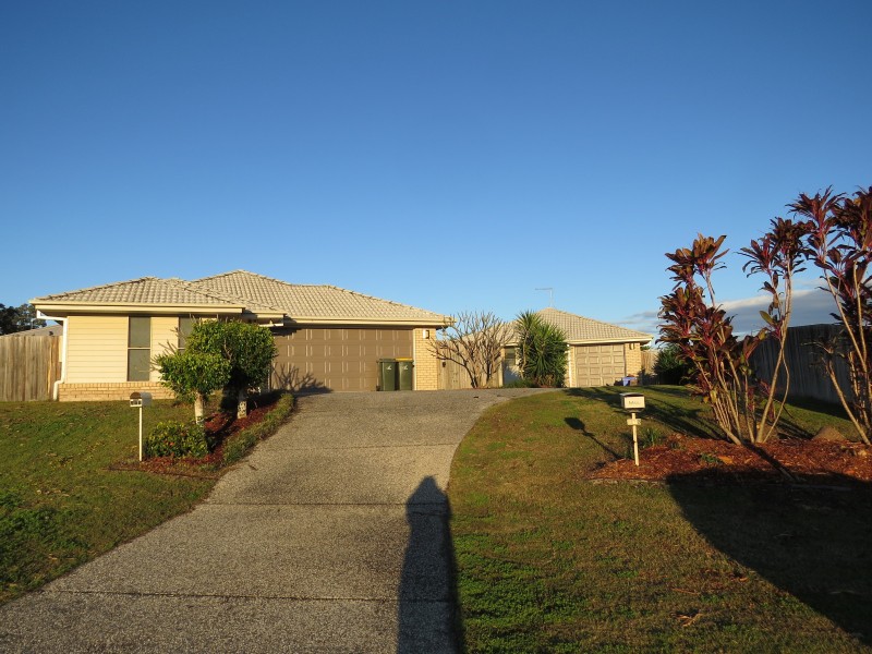 27 Finley Street, Gleneagle QLD 4285