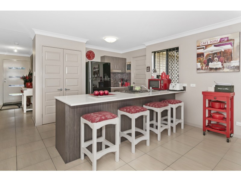 29 Outlook Crescent, Flagstone QLD 4280