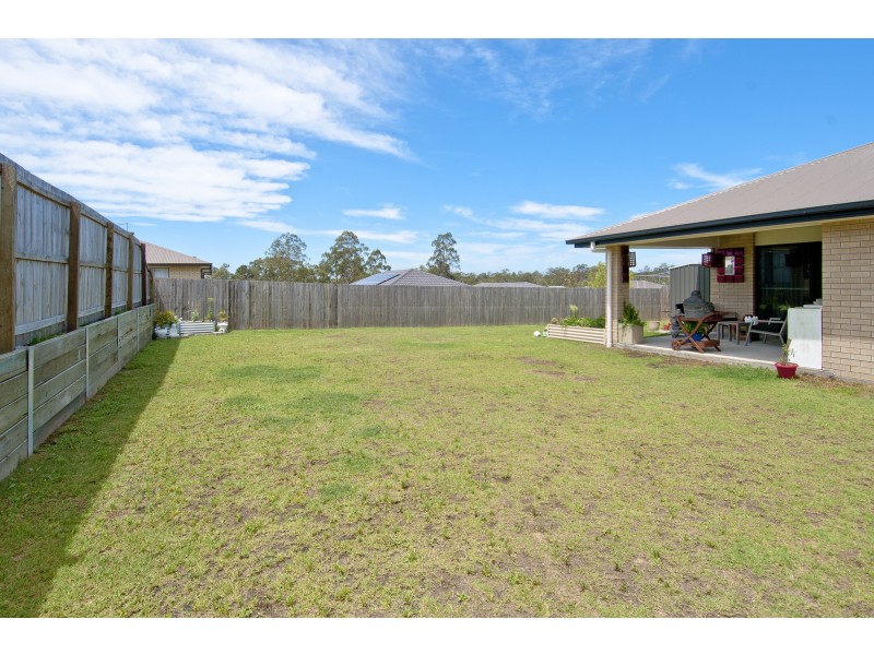 29 Outlook Crescent, Flagstone QLD 4280