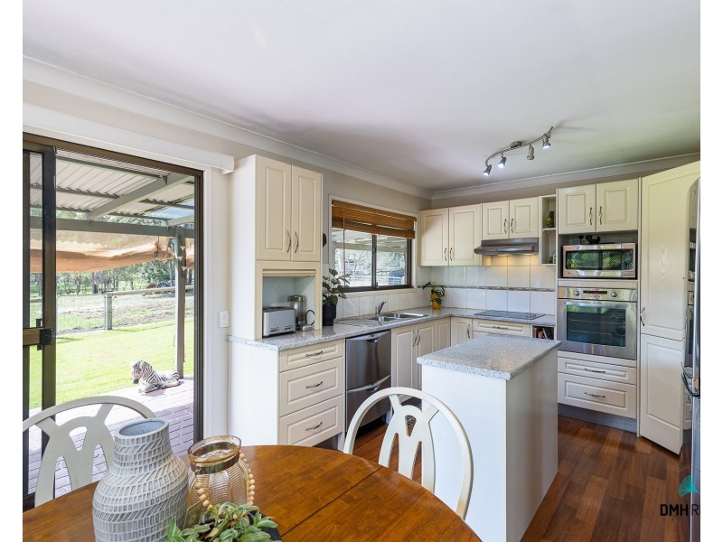 2 Monmouth Court, Jimboomba QLD 4280