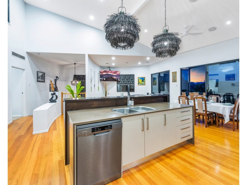 16 Kukulies Court, Currumbin Waters QLD 4223