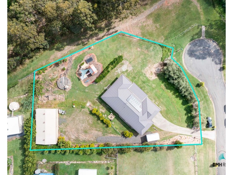 20-22 Strathmore Way, Gleneagle QLD 4285