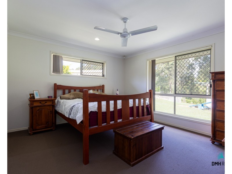 20-22 Strathmore Way, Gleneagle QLD 4285