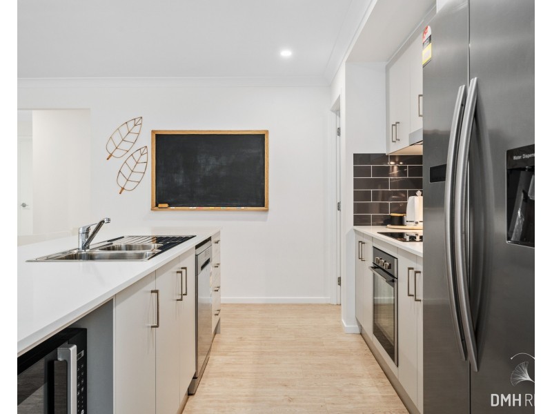 4 Normanby Way, Jimboomba QLD 4280