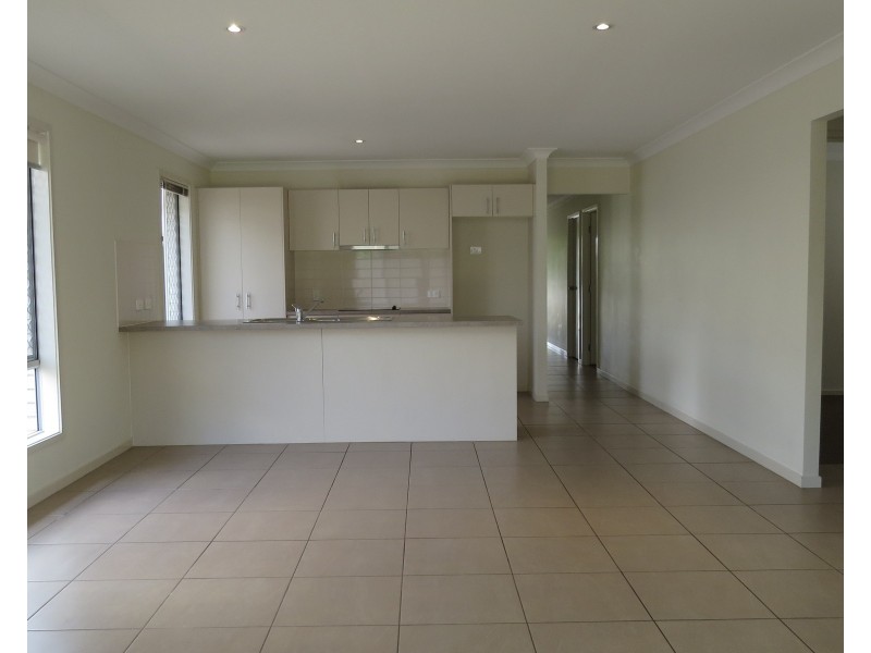 19 Huntingdale Street, Leichhardt QLD 4305