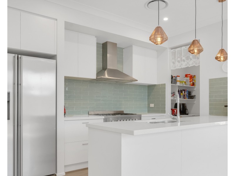 1 Esk Street, South Maclean QLD 4280