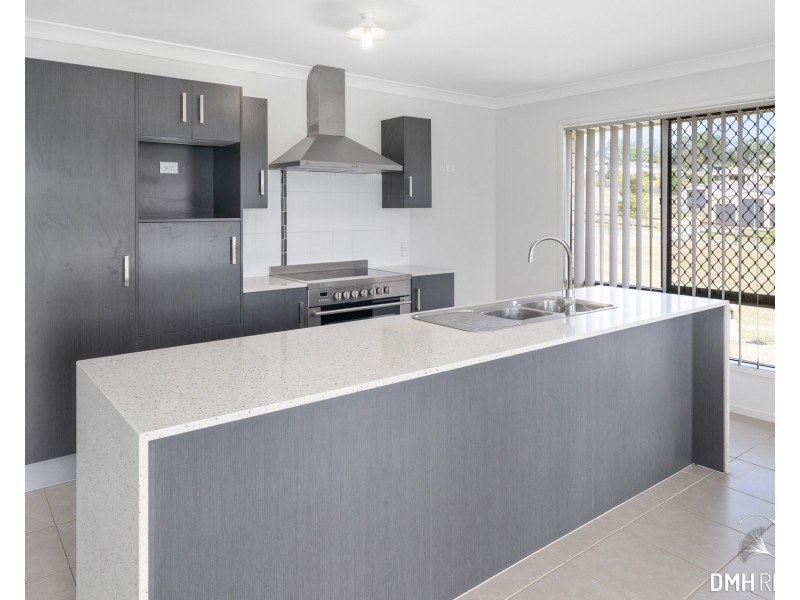 2 Cavell Court, Woodhill QLD 4285