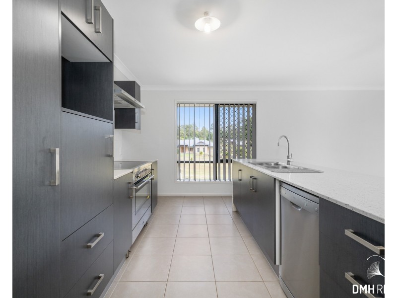 2 Cavell Court, Woodhill QLD 4285