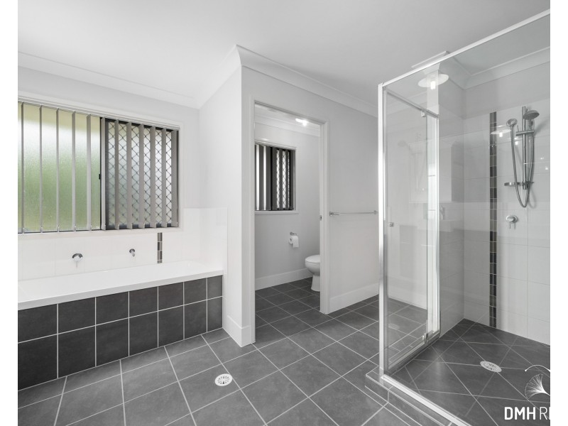 2 Cavell Court, Woodhill QLD 4285