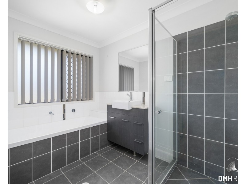 2 Cavell Court, Woodhill QLD 4285