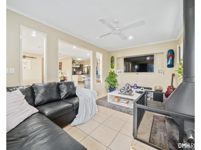 17 Sunningdale Avenue, Rochedale South QLD 4123