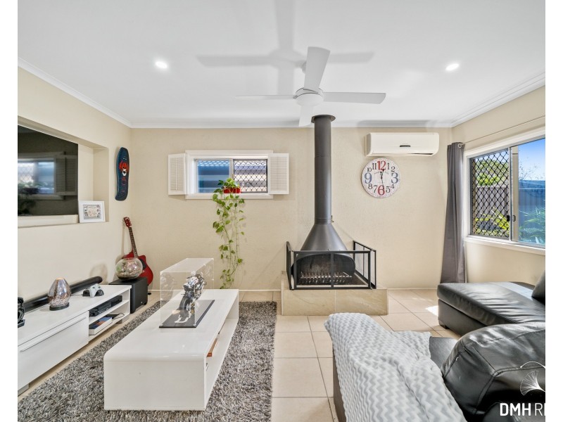 17 Sunningdale Avenue, Rochedale South QLD 4123