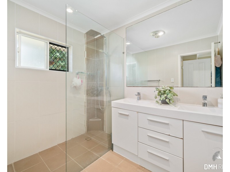 17 Sunningdale Avenue, Rochedale South QLD 4123
