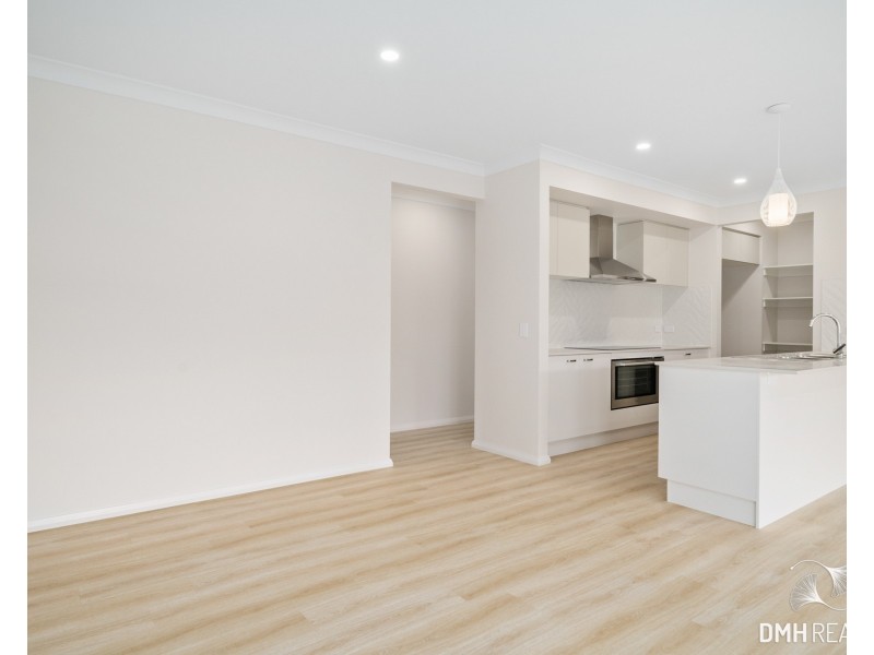 8 Woodview Court, Jimboomba QLD 4280