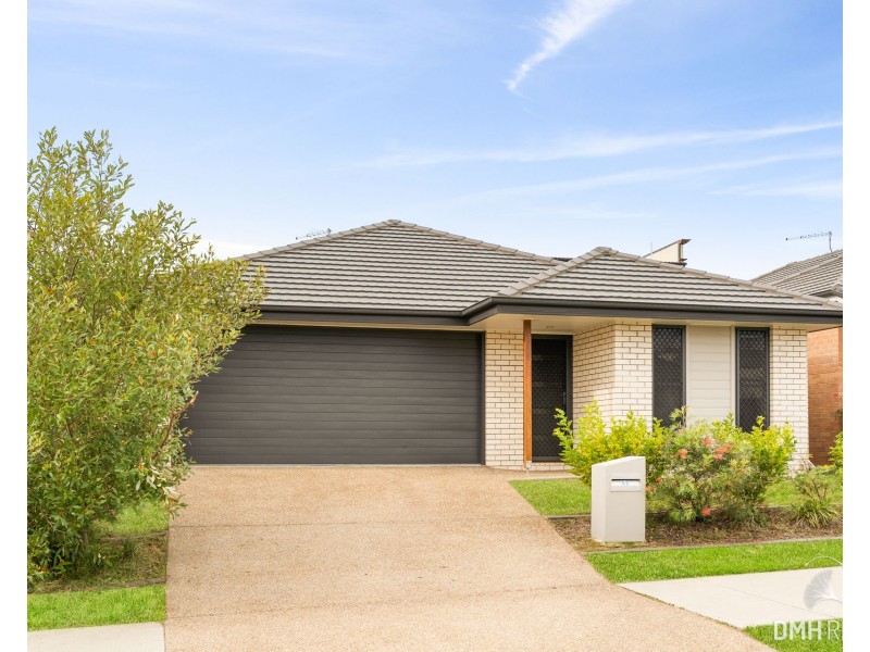 52 Steamer Way, Spring Mountain QLD 4124