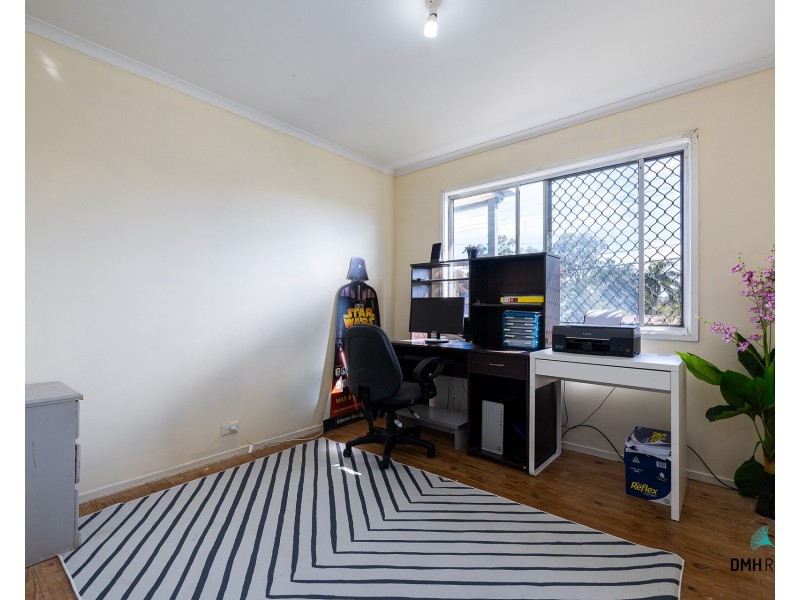 63 Aquarius Drive, Kingston QLD 4114