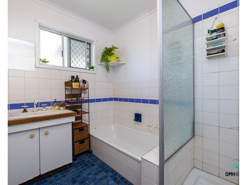 63 Aquarius Drive, Kingston QLD 4114