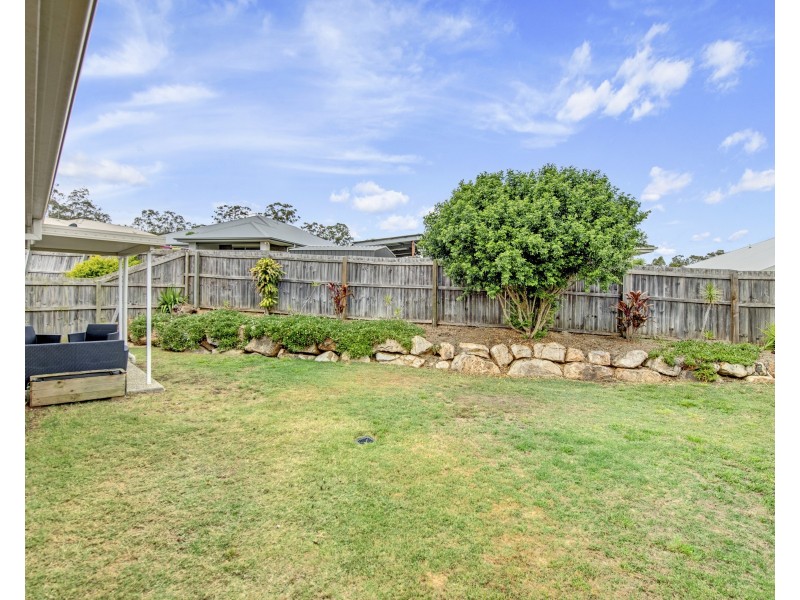 27 Finley Street, Gleneagle QLD 4285