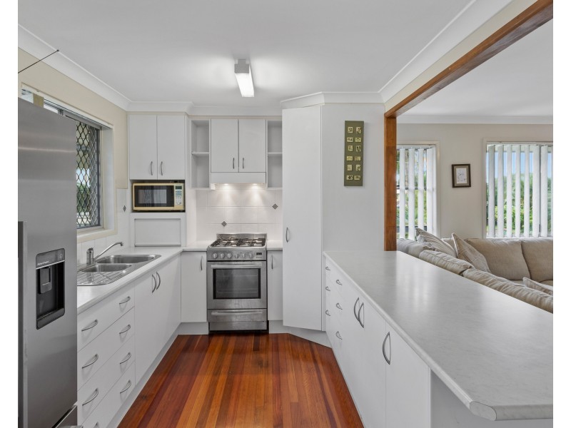 10 Moku Crescent, Birkdale QLD 4159