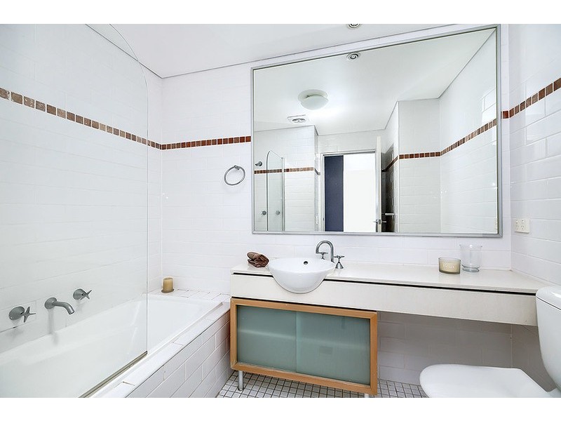 213/5 Stromboli Strait, Wentworth Point NSW 2127