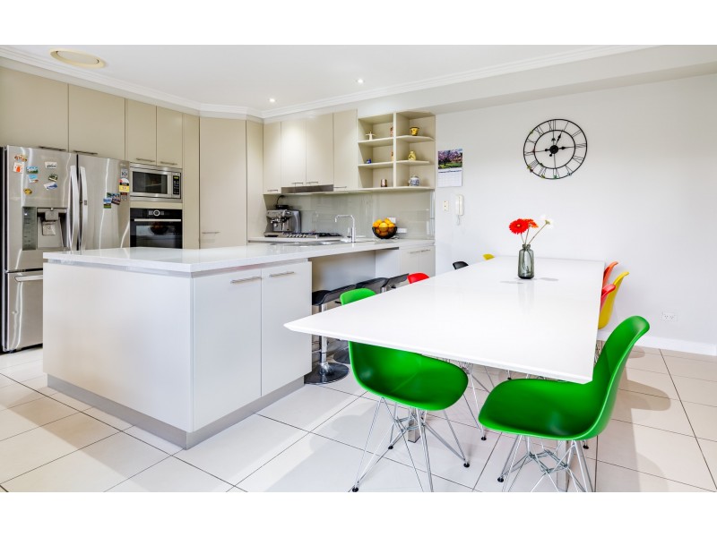 9 Linden Way, Bella Vista NSW 2153