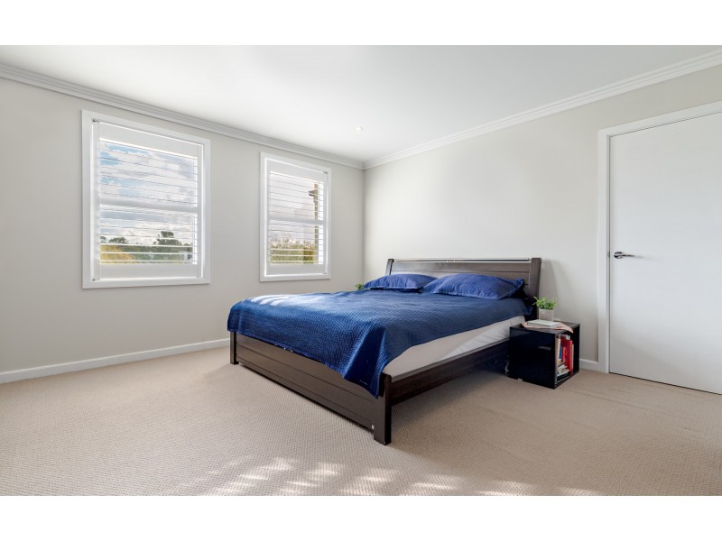 9 Linden Way, Bella Vista NSW 2153