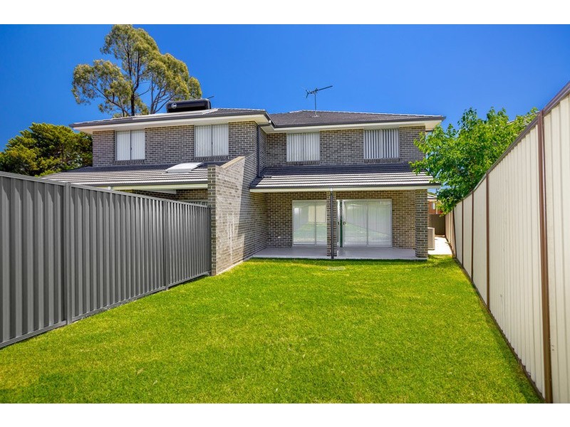 20A St Pauls Crescent, Liverpool NSW 2170