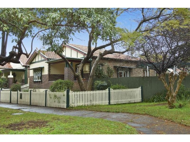 11 Goodwin Avenue, Ashfield NSW 2131