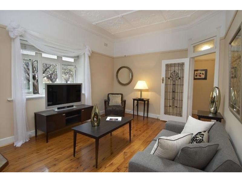 11 Goodwin Avenue, Ashfield NSW 2131