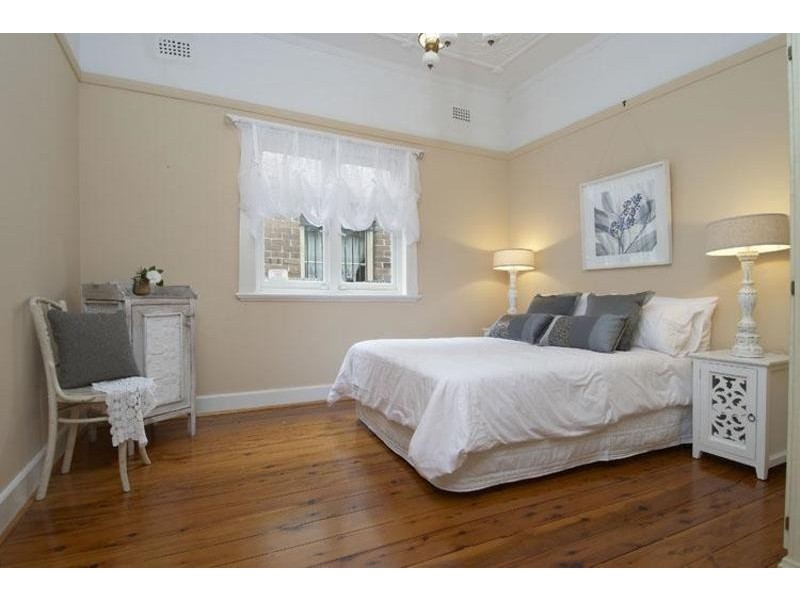 11 Goodwin Avenue, Ashfield NSW 2131