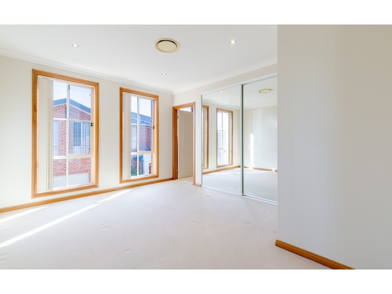 5/17-19 Greenfinch Street (also known as unit 11), Green Valley NSW 2168