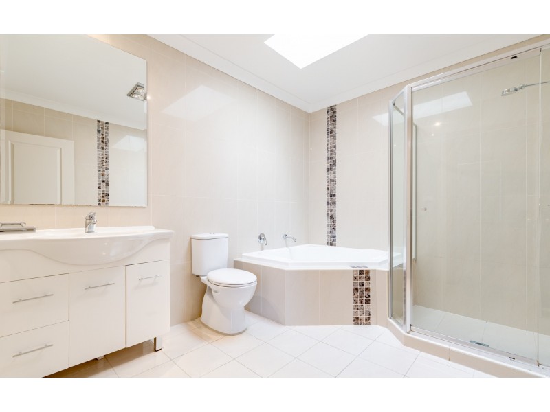 5/17-19 Greenfinch Street (also known as unit 11), Green Valley NSW 2168