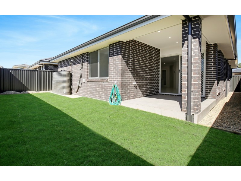 6 Driftway Street, Austral NSW 2179