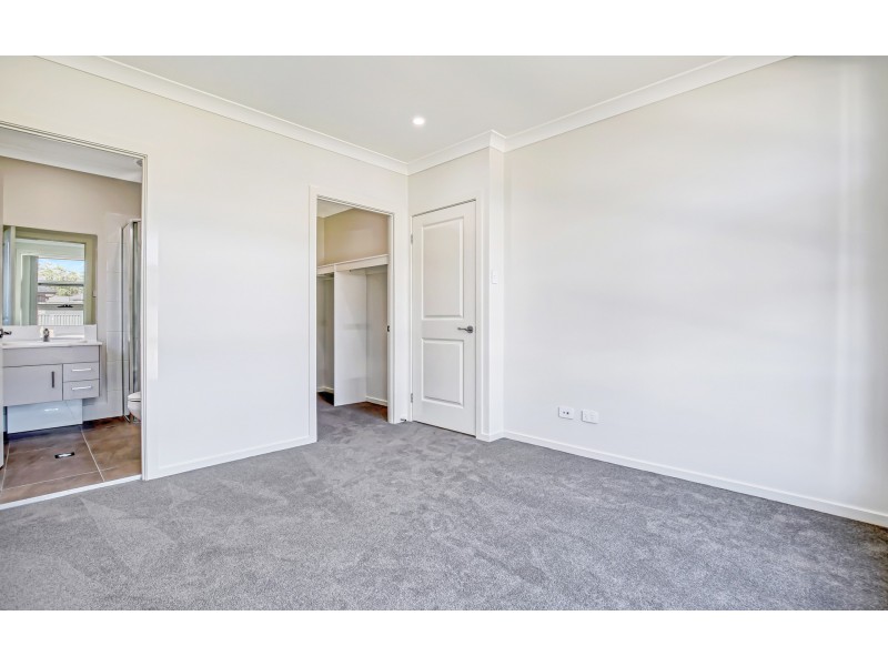 6 Driftway Street, Austral NSW 2179