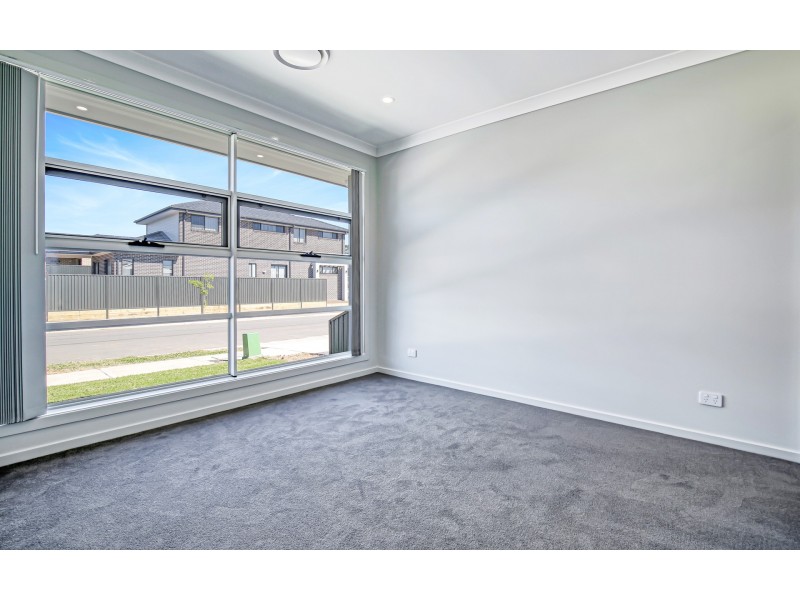 6 Driftway Street, Austral NSW 2179