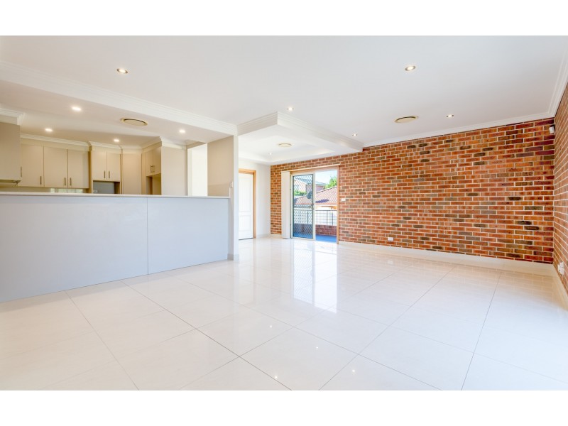 6/17-19 Greenfinch Street (also known as unit 12), Green Valley NSW 2168