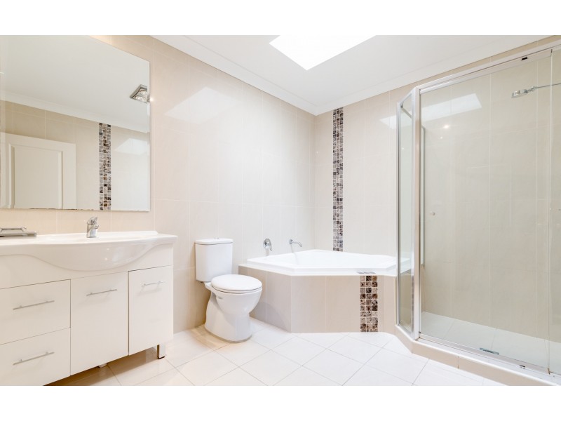 6/17-19 Greenfinch Street (also known as unit 12), Green Valley NSW 2168