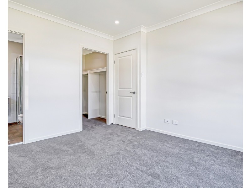 6 Driftway Street, Austral NSW 2179