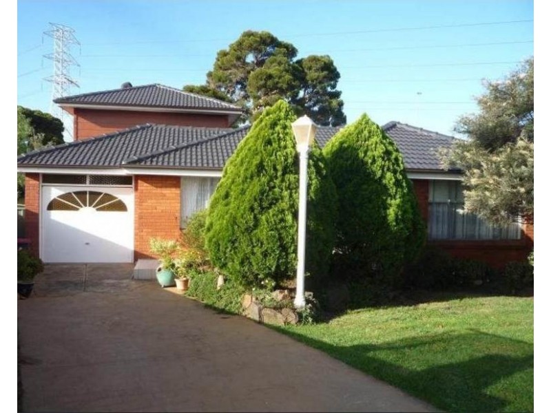 19 Lockwood Avenue, Greenacre NSW 2190