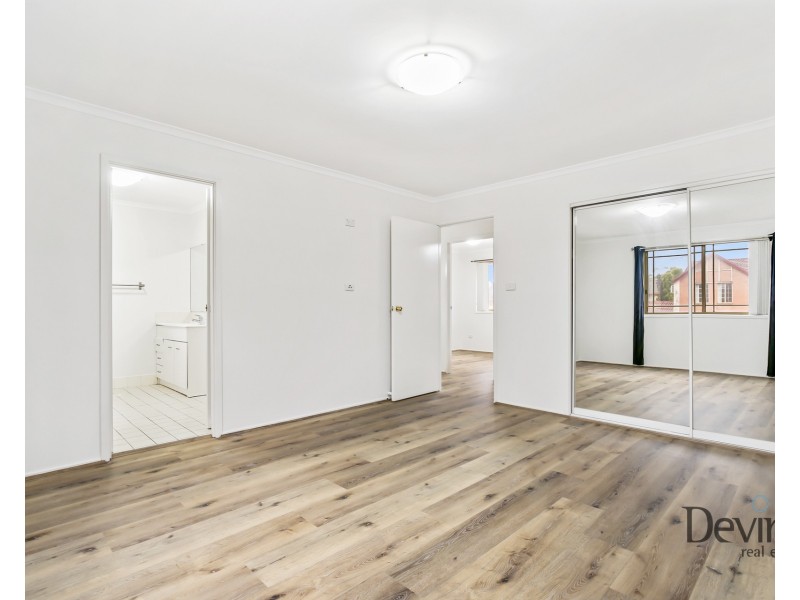 1 Mahogany Way, Greenacre NSW 2190