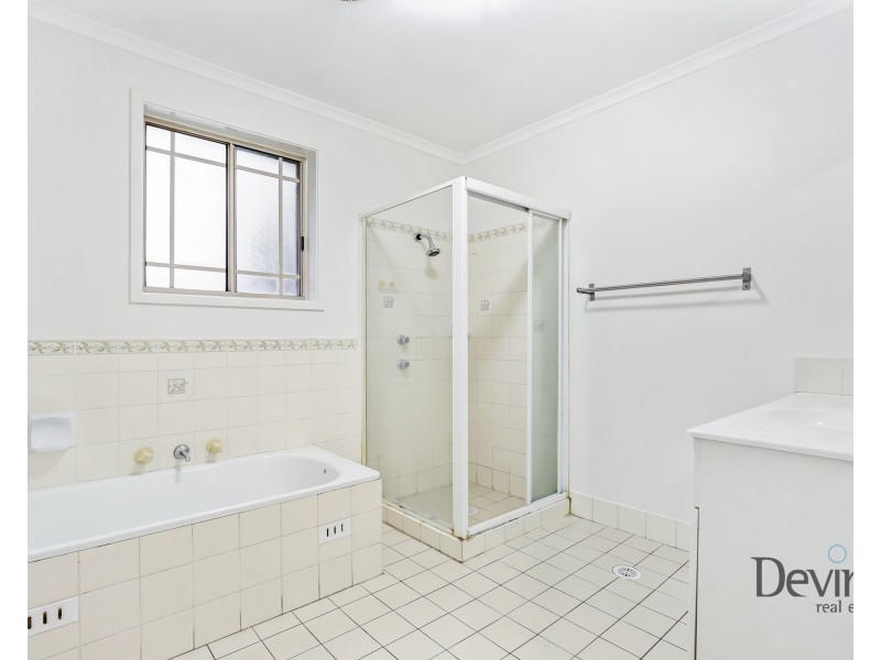 1 Mahogany Way, Greenacre NSW 2190