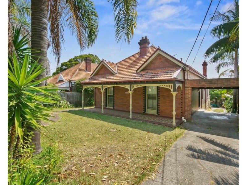 2/15 Hampden Street, Ashfield NSW 2131