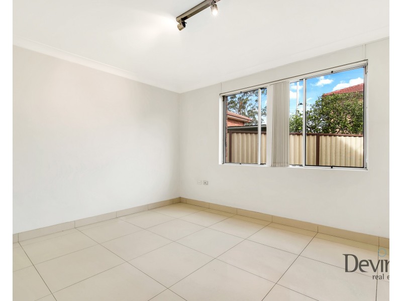 3 Tallowood Avenue, Casula NSW 2170
