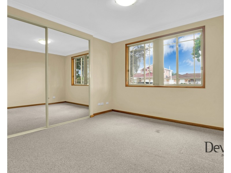 1/120 Green Valley Road, Green Valley NSW 2168